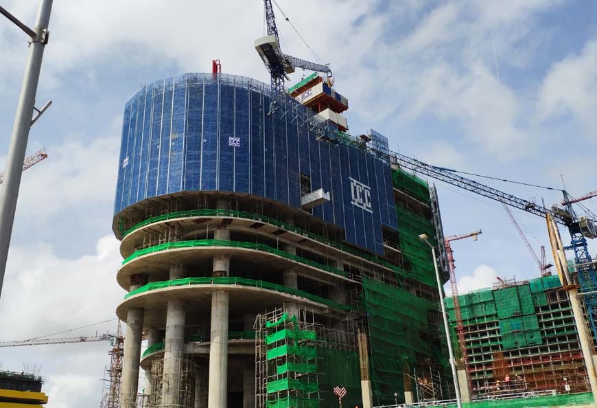 Site application in One Colombo project in Sri-Lanka with unloading platform